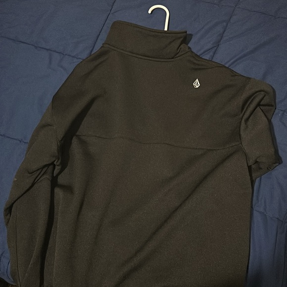 Men’s Black Volcom Pullover (Medium) - Picture 3 of 4